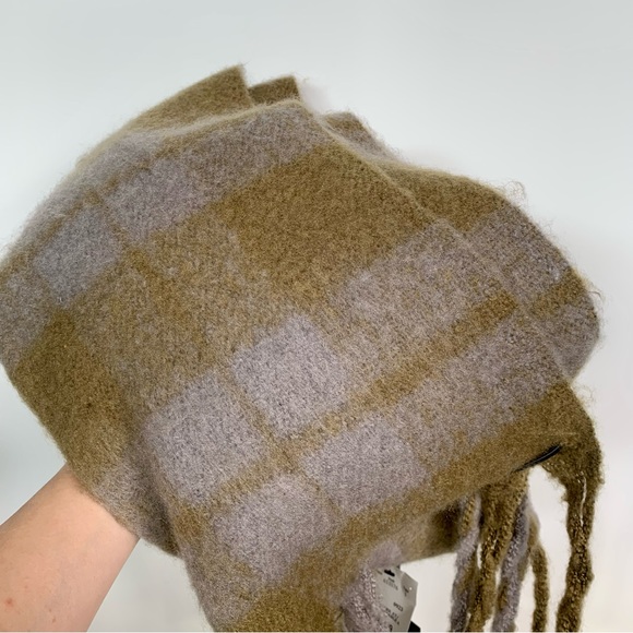 All saints scarf - Picture 1 of 5